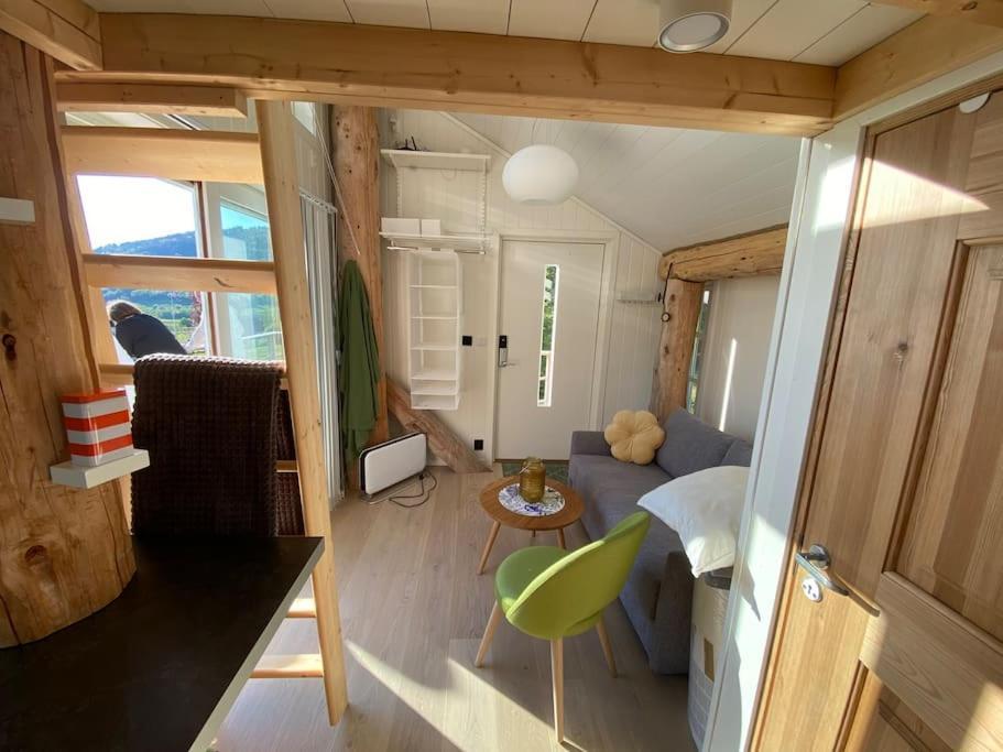 Апартаменты Minihus Med Drommeutsikt Til Sunnmorsalpene Aure  Экстерьер фото